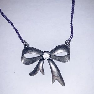 NEW BOW NECKLACE